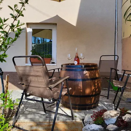 Apartment Mi Casa Vendeghaz -