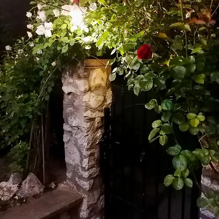 Mi Casa Vendeghaz - * エゲル