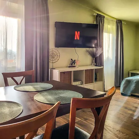 Mi Casa Vendeghaz - * エゲル