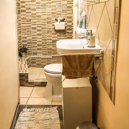 Mi Casa Vendeghaz - アパート エゲル