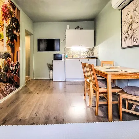 アパート Mi Casa Vendeghaz - *