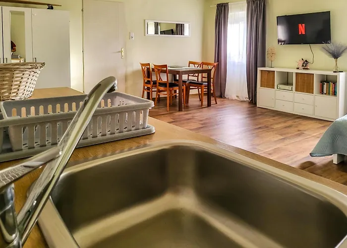 Mi Casa Vendeghaz - 아파트 *